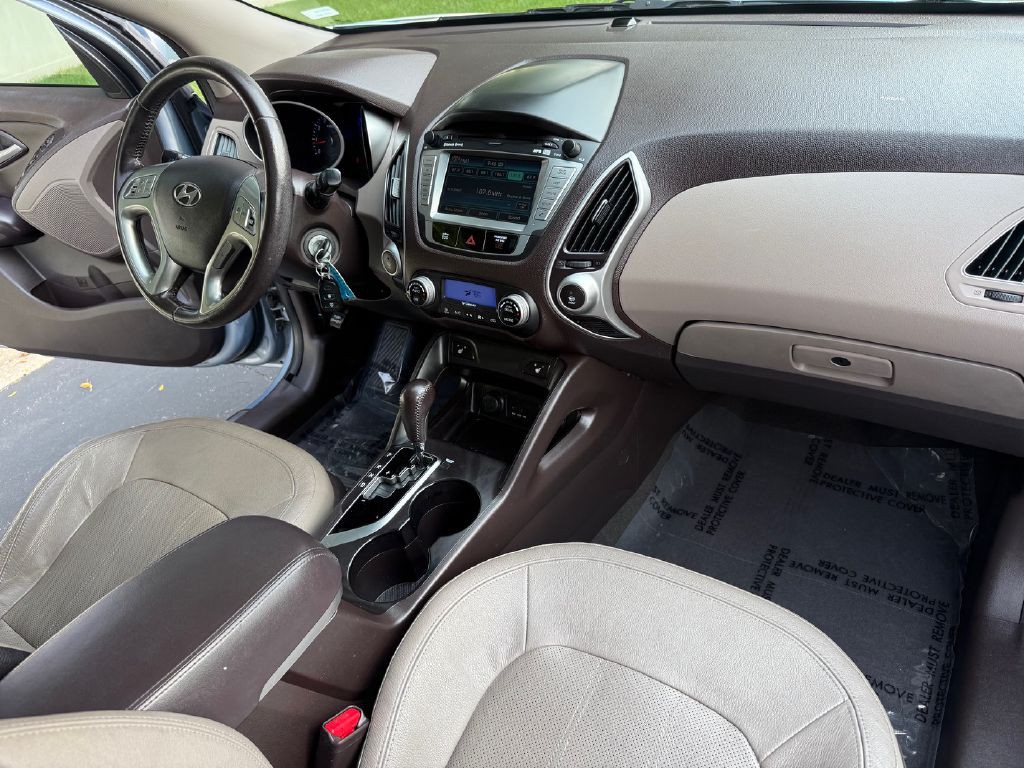 2012 Hyundai Tucson Image 21