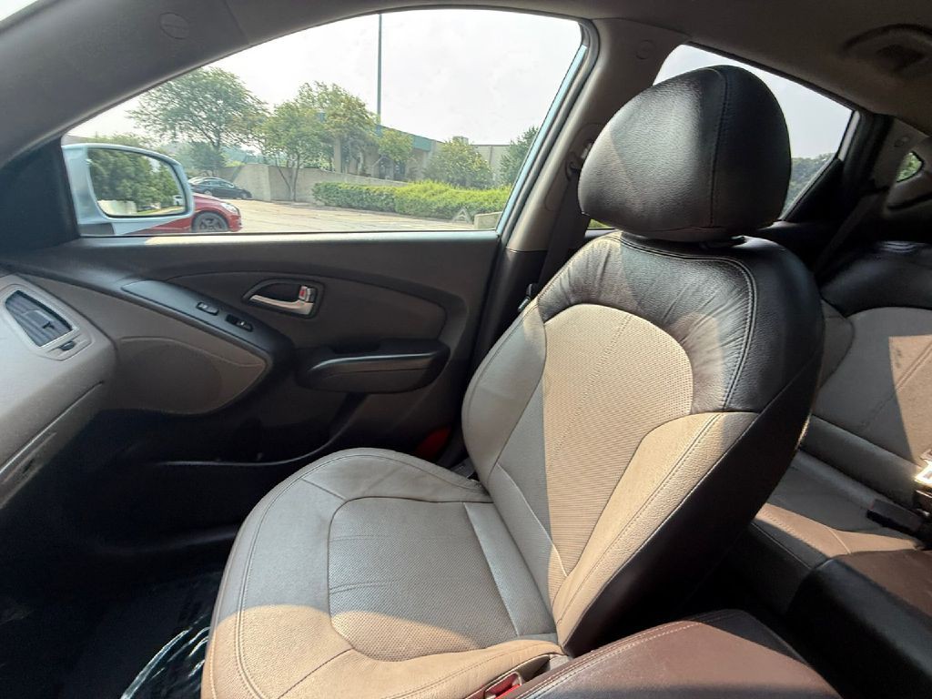 2012 Hyundai Tucson Image 29