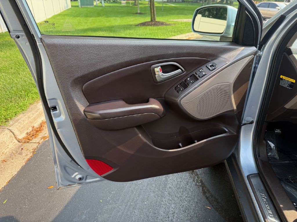 2012 Hyundai Tucson Image 33