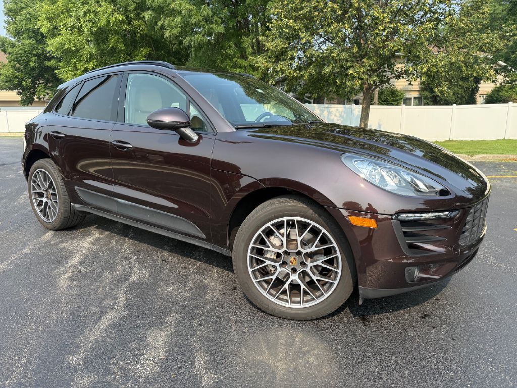 2018 Porsche Macan Image 12