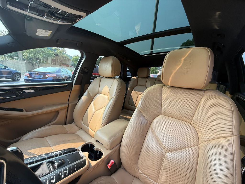2018 Porsche Macan Image 14