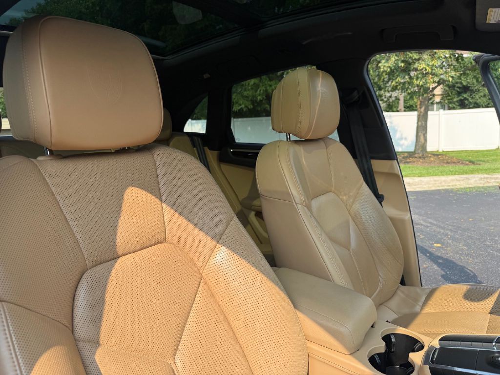 2018 Porsche Macan Image 27