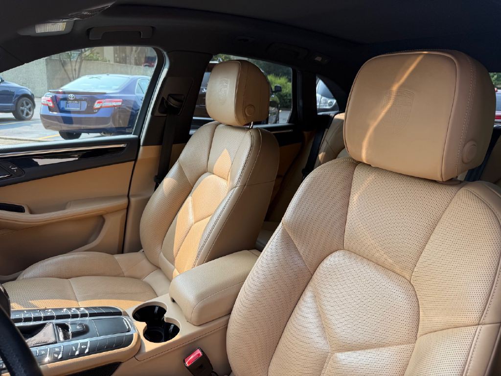 2018 Porsche Macan Image 37