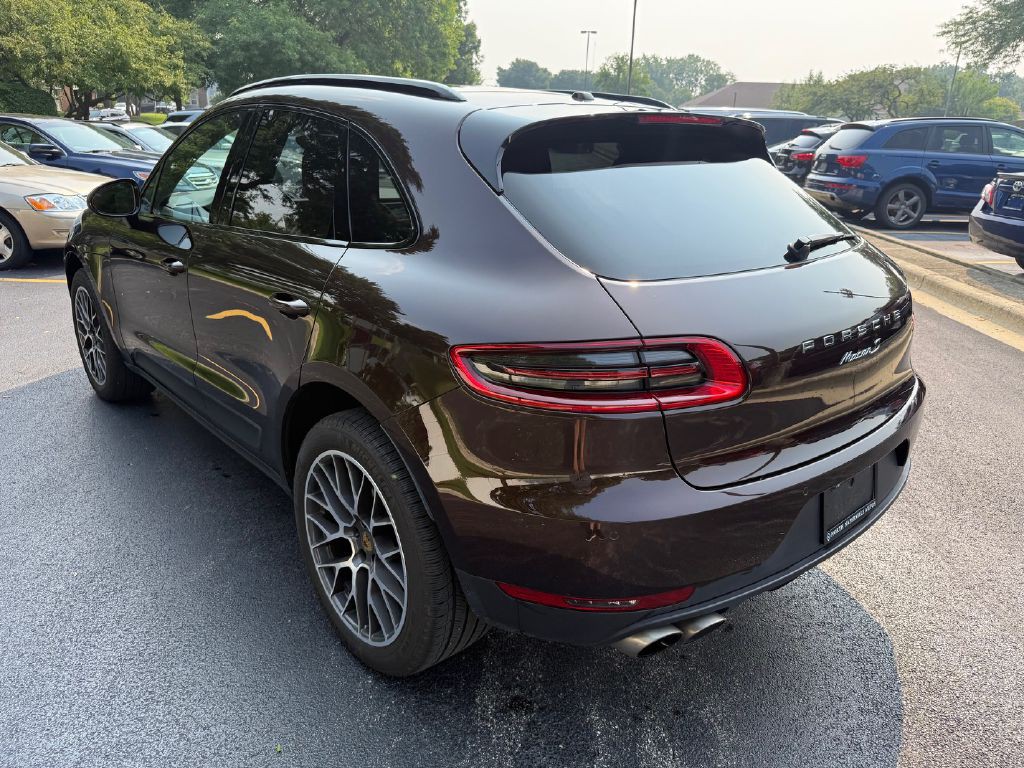 2018 Porsche Macan Image 45