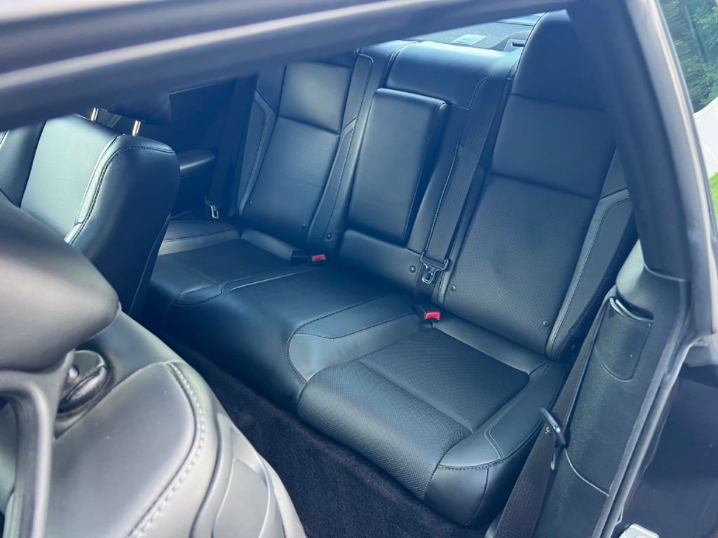 2017 Dodge Challenger Image 27