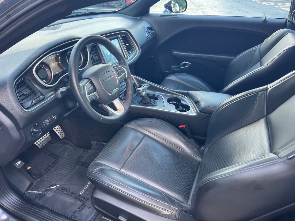 2017 Dodge Challenger Image 40