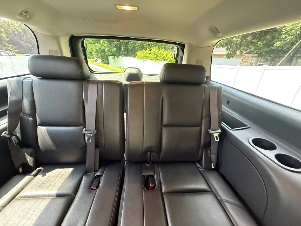 2011 GMC Yukon Image 28
