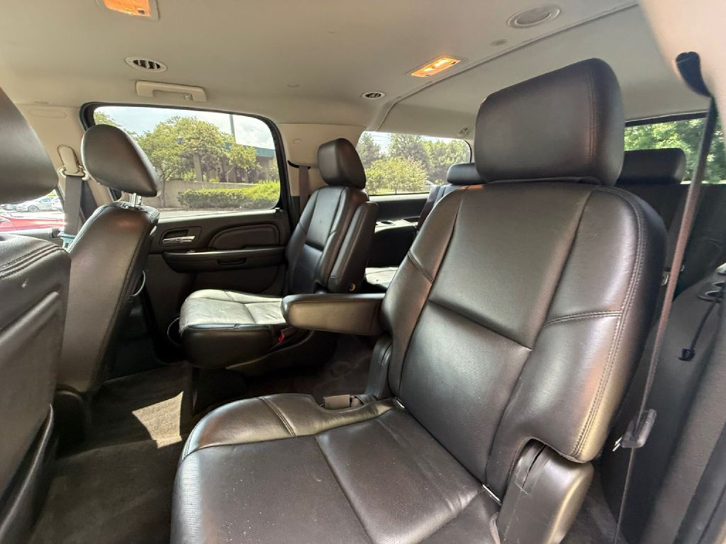 2011 GMC Yukon Image 32