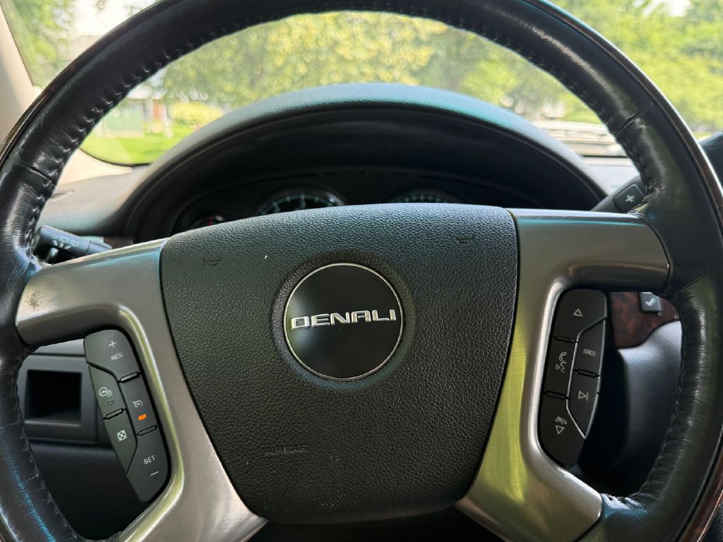 2011 GMC Yukon Image 35
