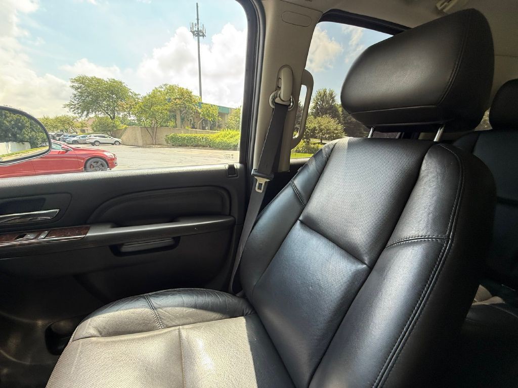 2011 GMC Yukon Image 37