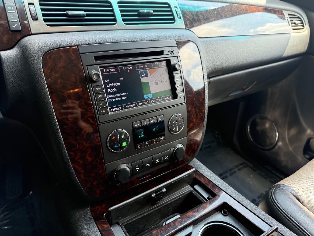 2011 GMC Yukon Image 40