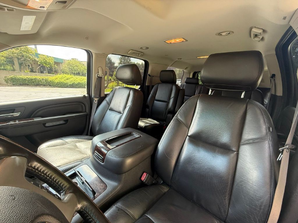 2011 GMC Yukon Image 43