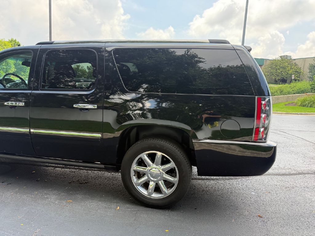 2011 GMC Yukon Image 45