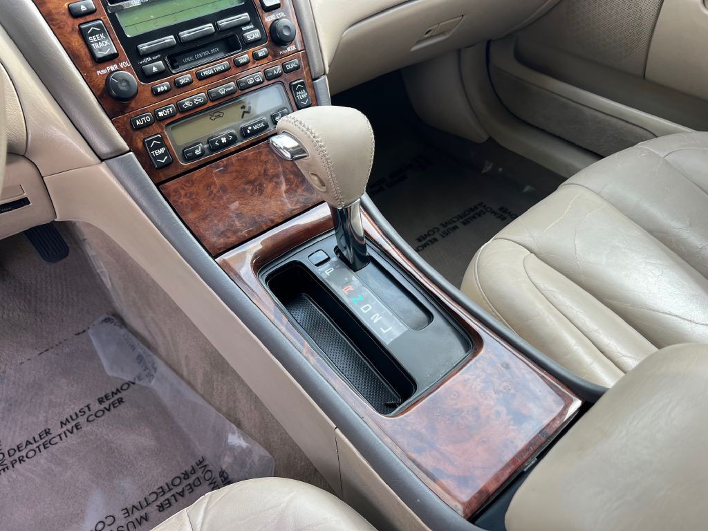 2004 Toyota Avalon Image 15