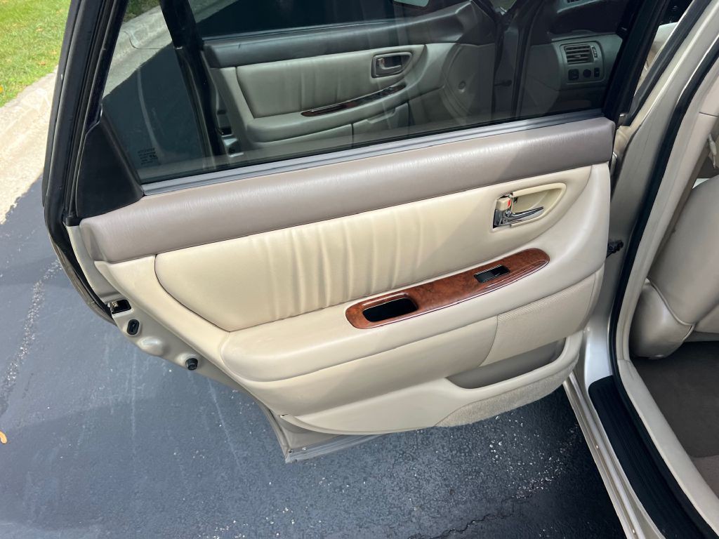 2004 Toyota Avalon Image 21
