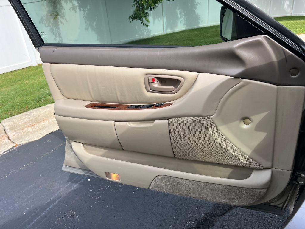 2004 Toyota Avalon Image 28