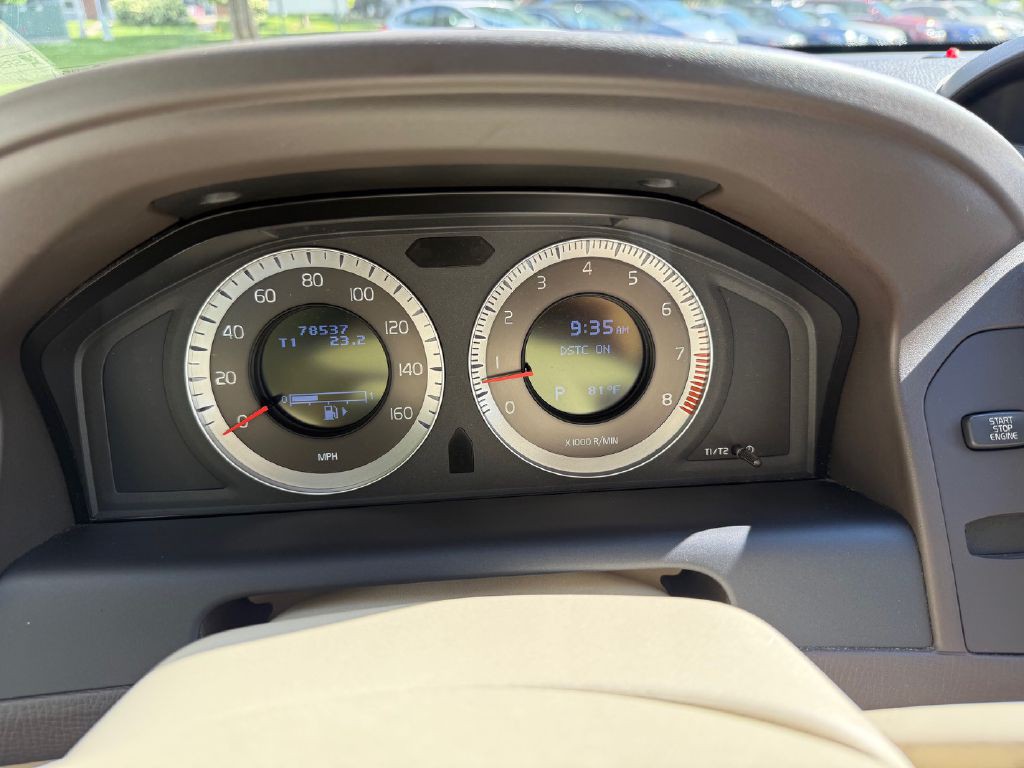 2010 Volvo XC60 Image 18