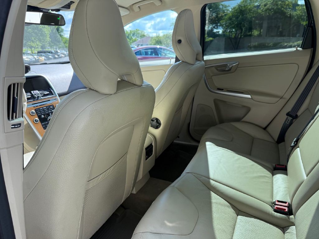 2010 Volvo XC60 Image 33
