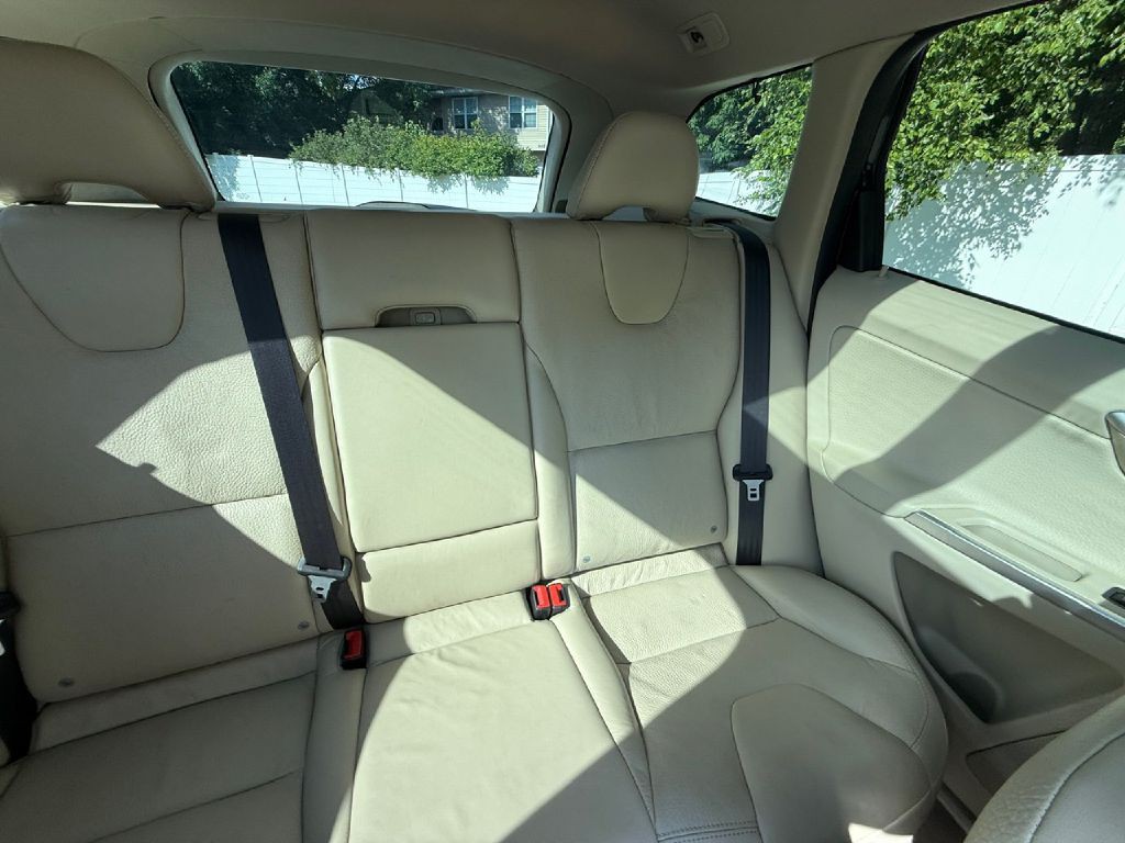 2010 Volvo XC60 Image 34