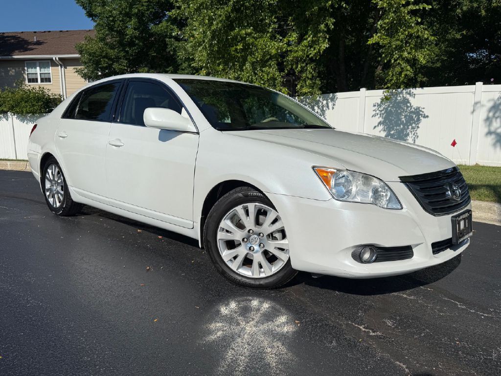 2010 Toyota Avalon Image 2