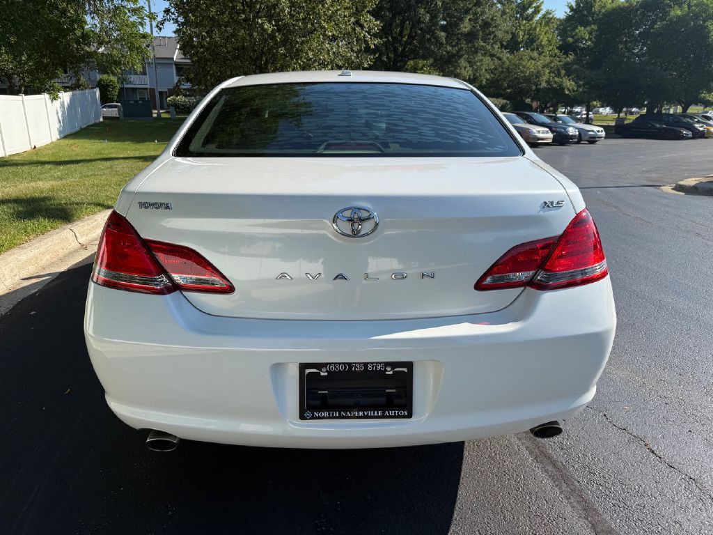 2010 Toyota Avalon Image 6