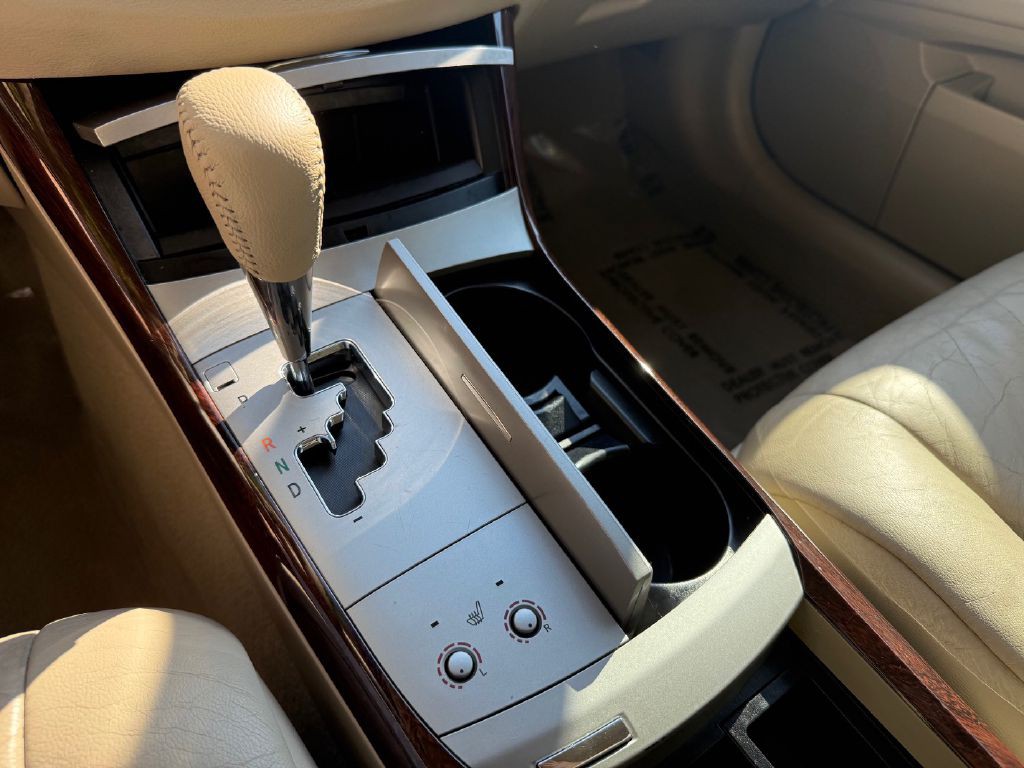 2010 Toyota Avalon Image 19