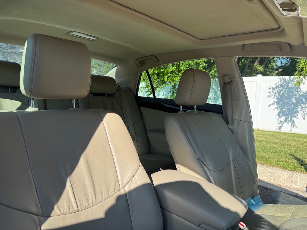2010 Toyota Avalon Image 22
