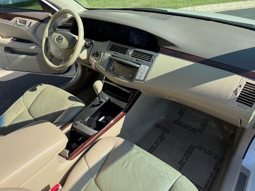 2010 Toyota Avalon Image 23