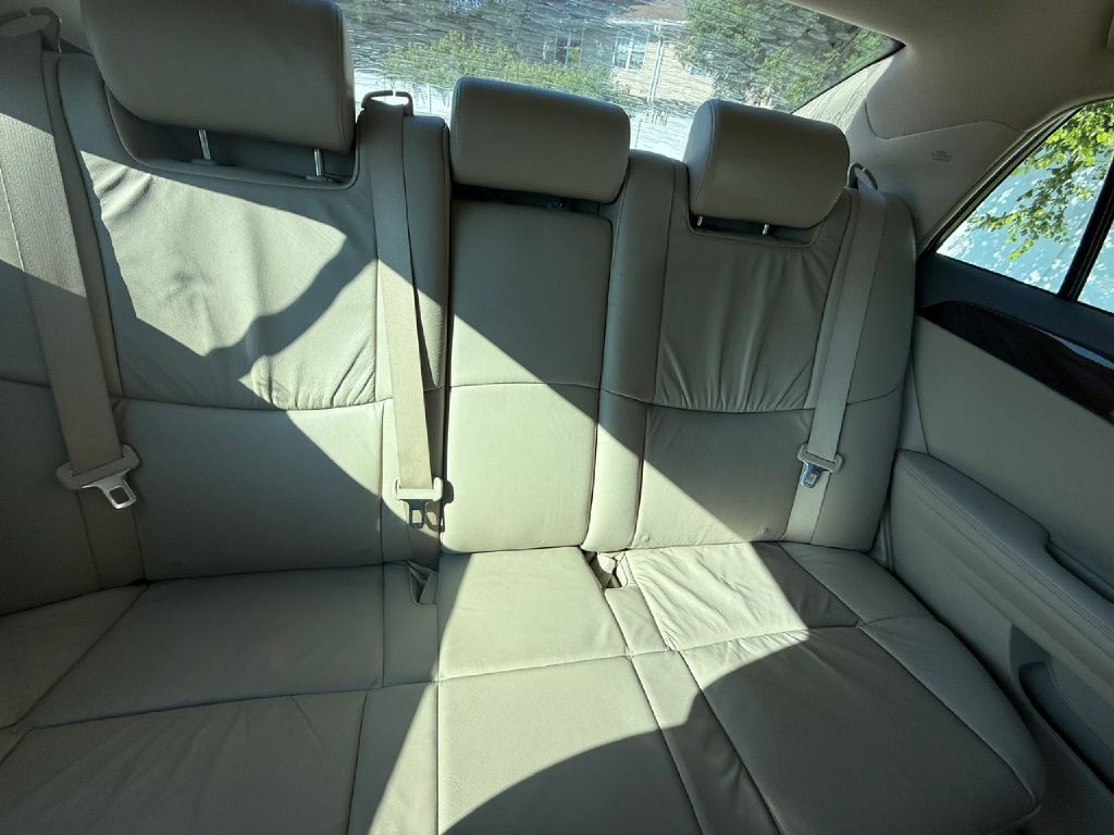 2010 Toyota Avalon Image 32