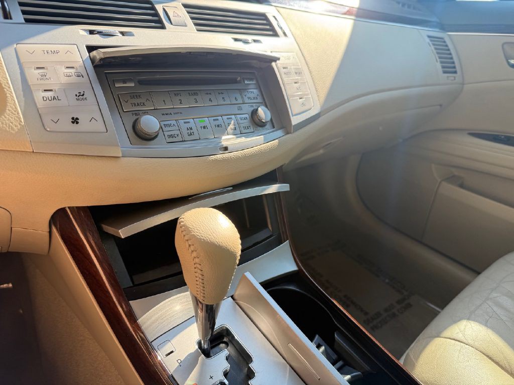 2010 Toyota Avalon Image 36
