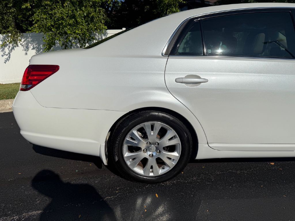 2010 Toyota Avalon Image 43
