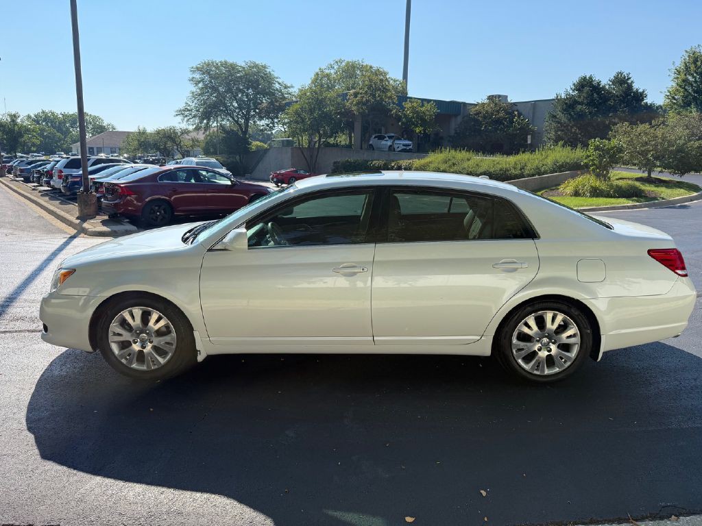 2010 Toyota Avalon Image 46