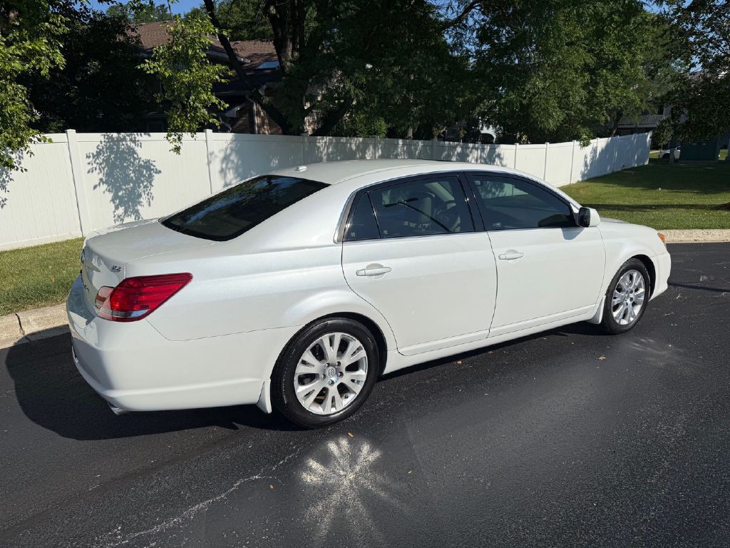 2010 Toyota Avalon Image 48