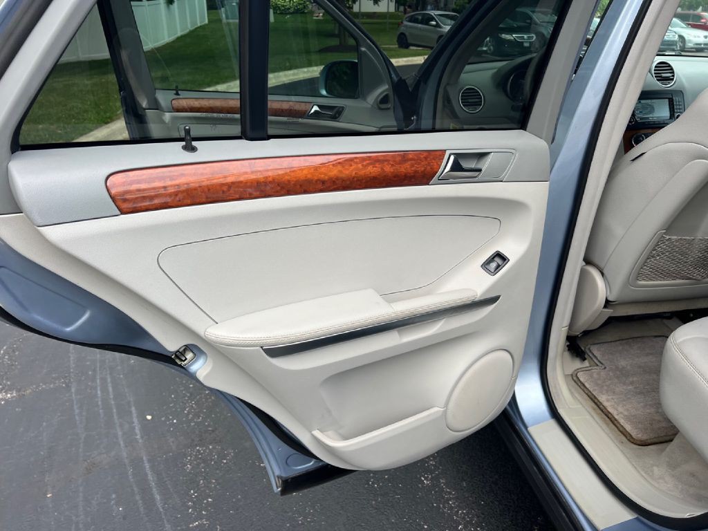 2007 Mercedes-Benz M-Class Image 25