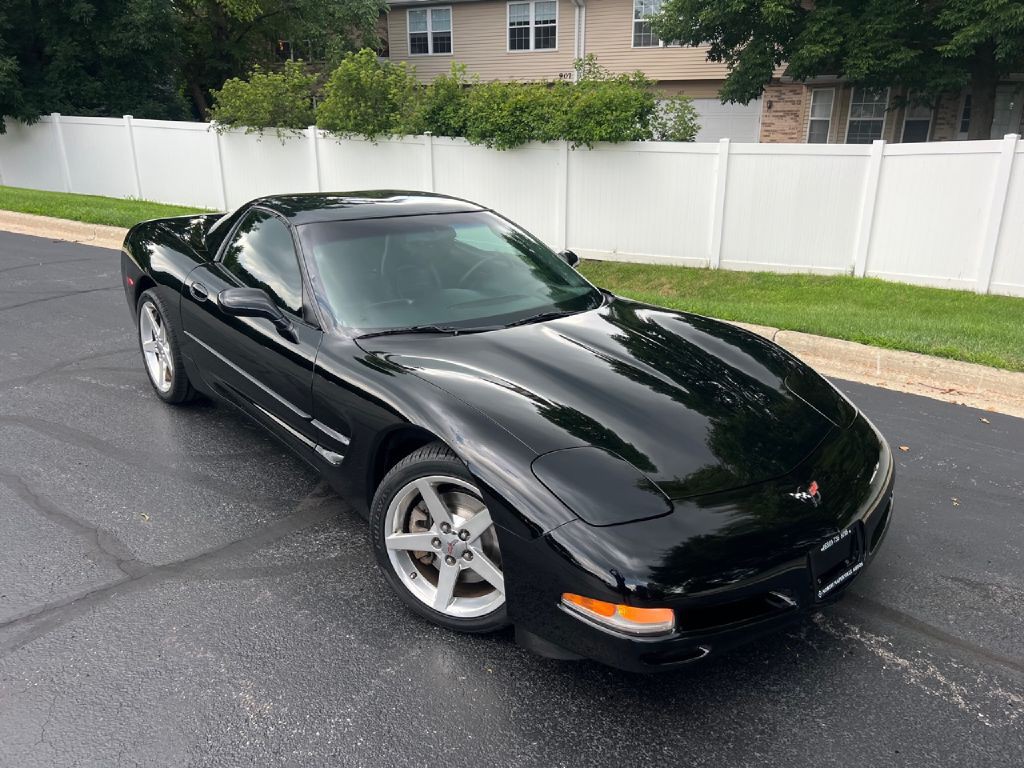 2004 Chevrolet Corvette Image 2