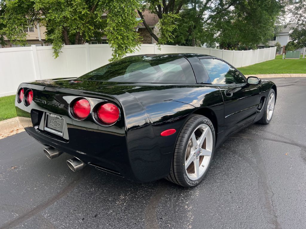 2004 Chevrolet Corvette Image 6