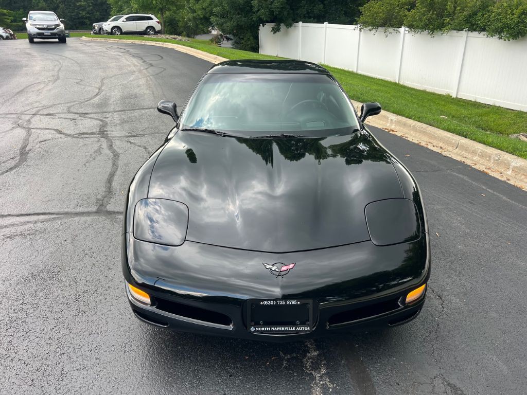 2004 Chevrolet Corvette Image 12