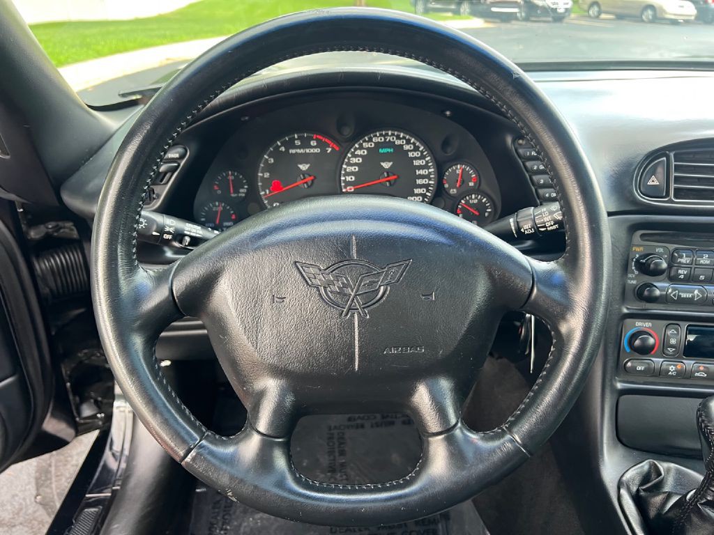 2004 Chevrolet Corvette Image 19