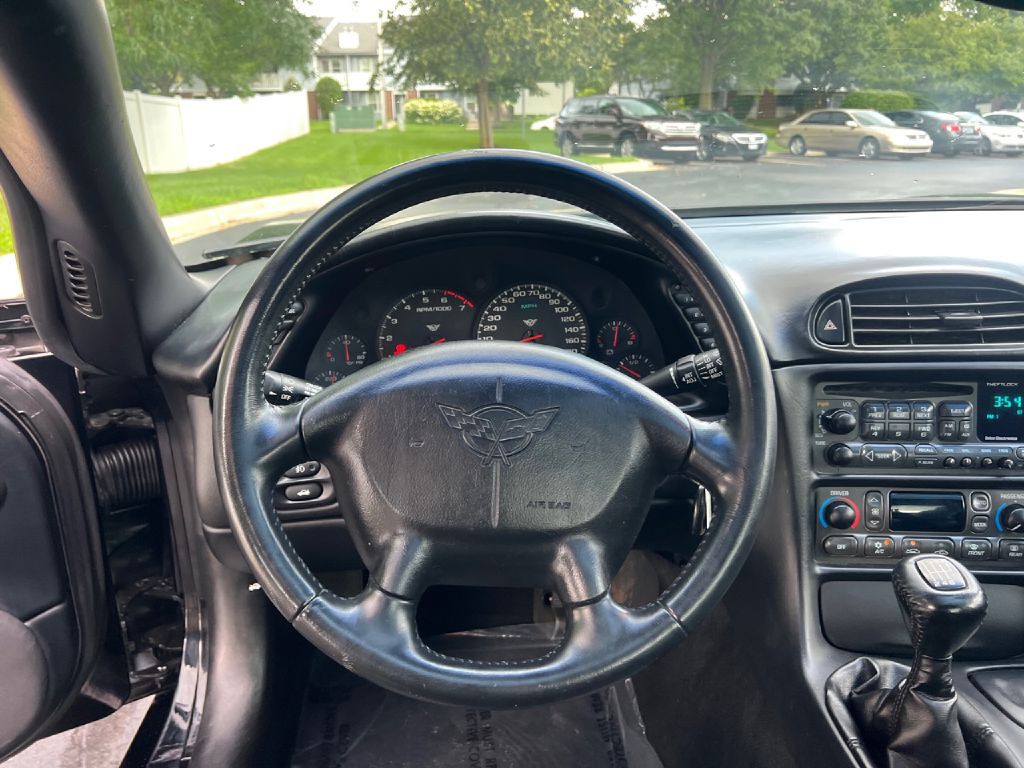 2004 Chevrolet Corvette Image 29