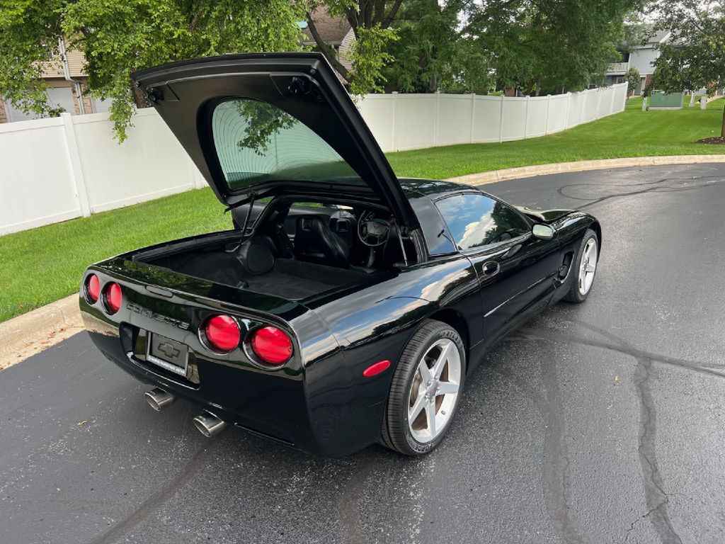2004 Chevrolet Corvette Image 34