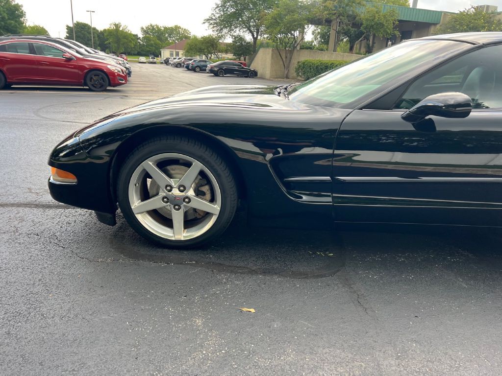 2004 Chevrolet Corvette Image 37
