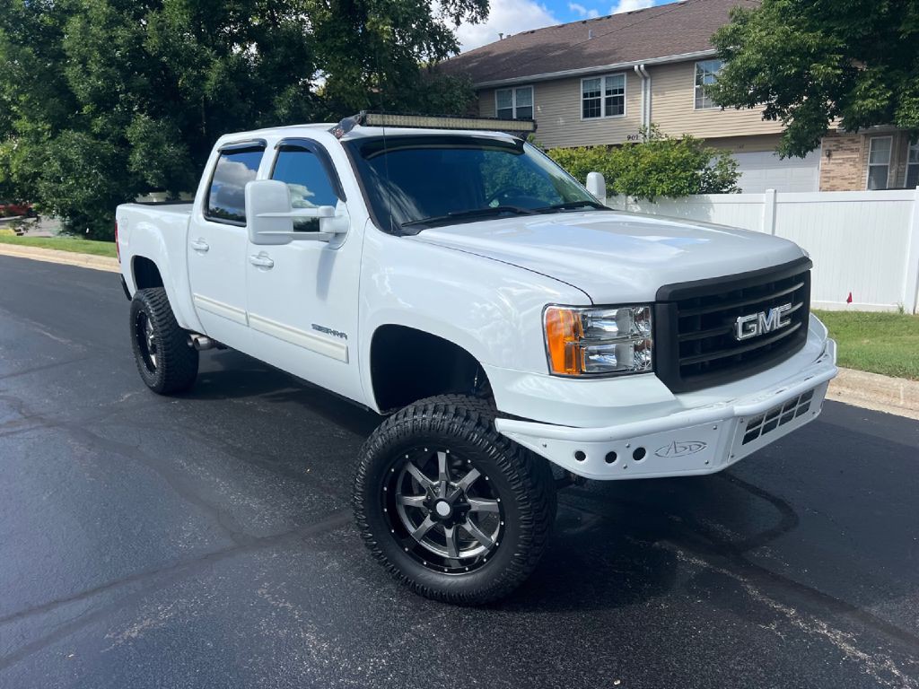 2013 GMC Sierra Image 2