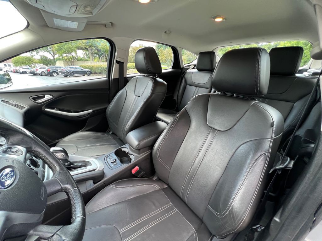 2014 Ford Focus Image 16