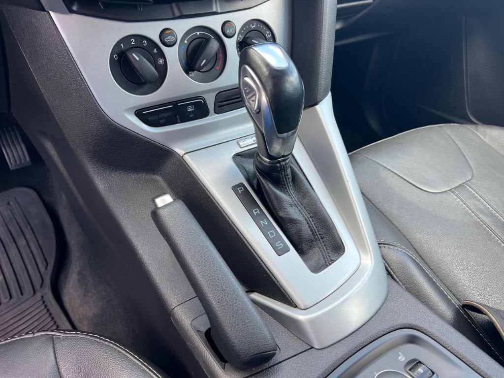 2014 Ford Focus Image 32