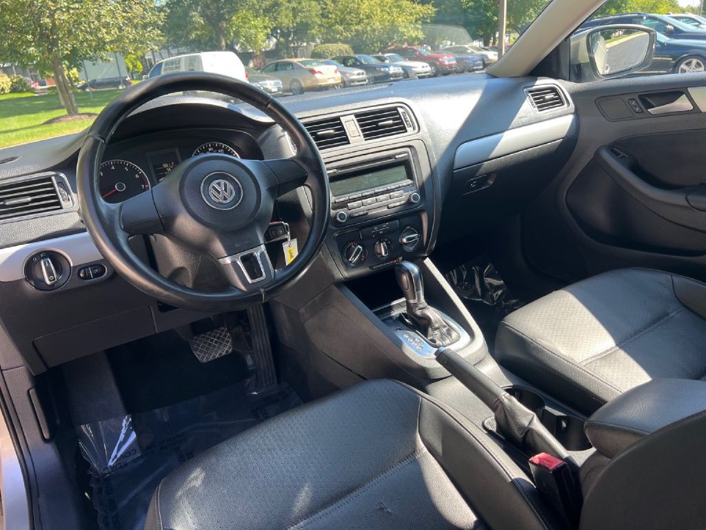 2013 Volkswagen Jetta Image 13