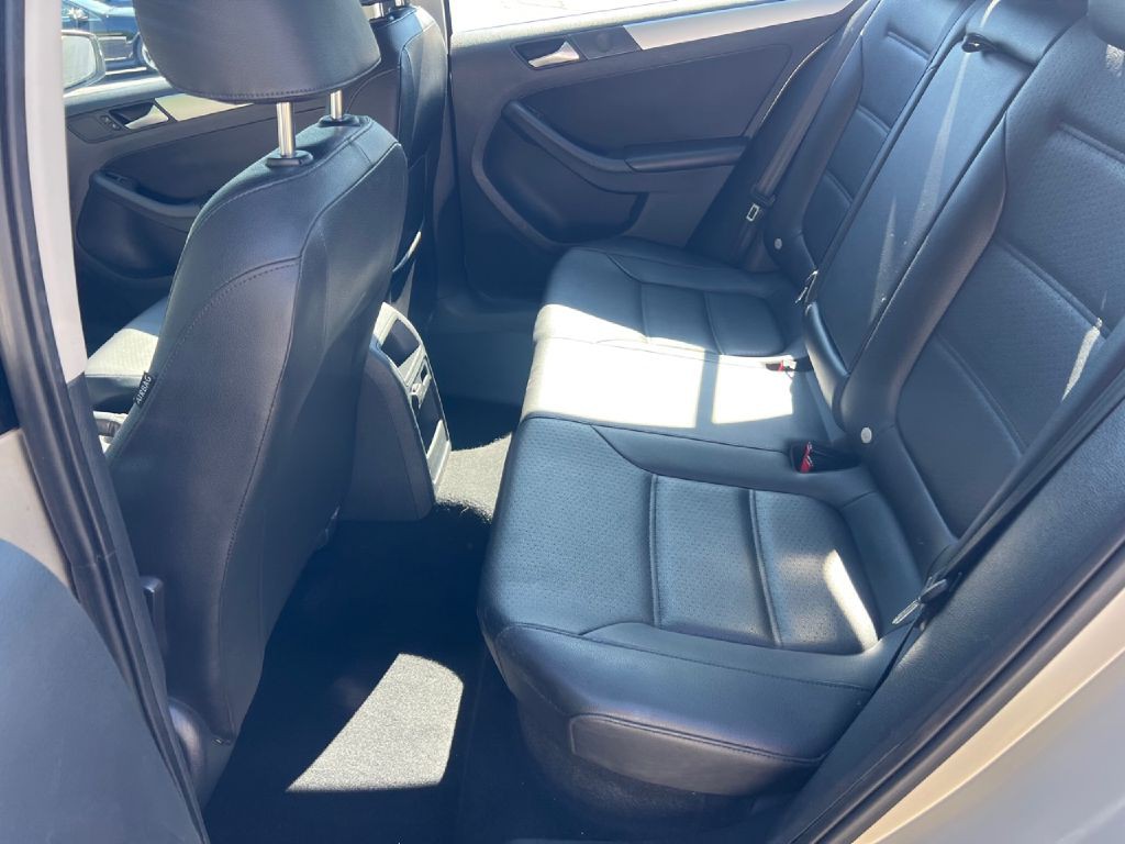 2013 Volkswagen Jetta Image 20