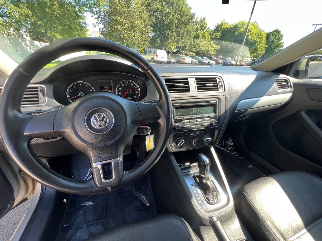 2013 Volkswagen Jetta Image 29