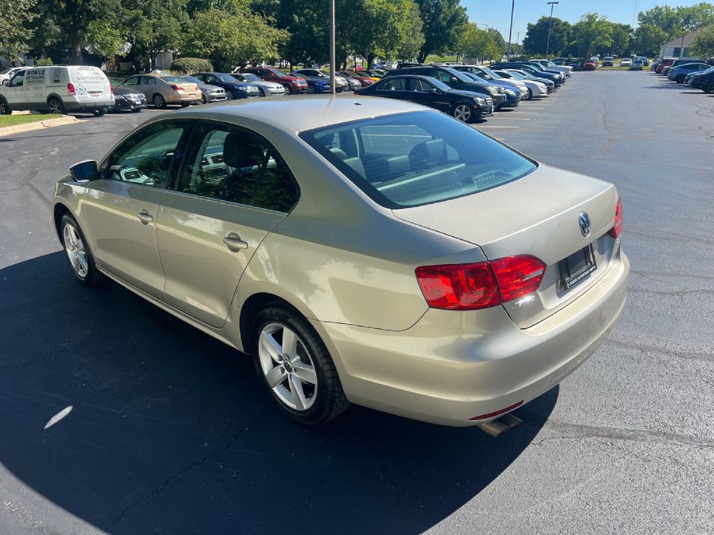 2013 Volkswagen Jetta Image 40