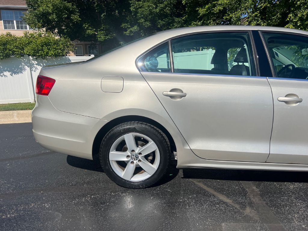 2013 Volkswagen Jetta Image 43