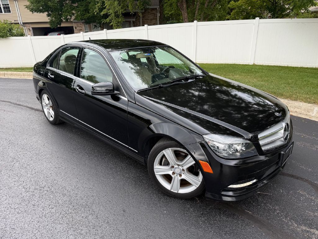 2011 Mercedes-Benz C-Class Image 4